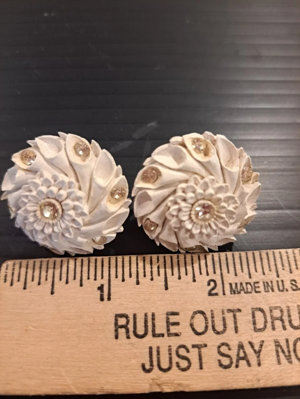 Vtg 1950s White Celluloid Earrings Featherweights Rhinestone Flower Japan